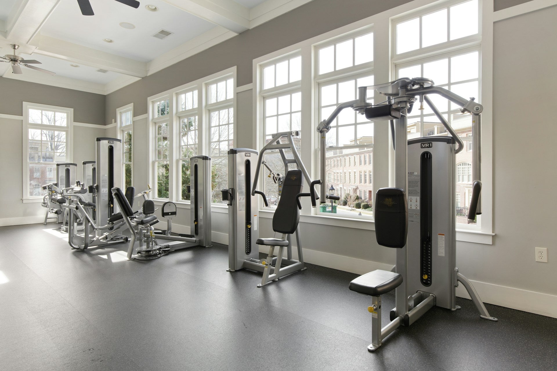 Optimize Gym Layouts With Commercial Back Machines – US Fitness Products