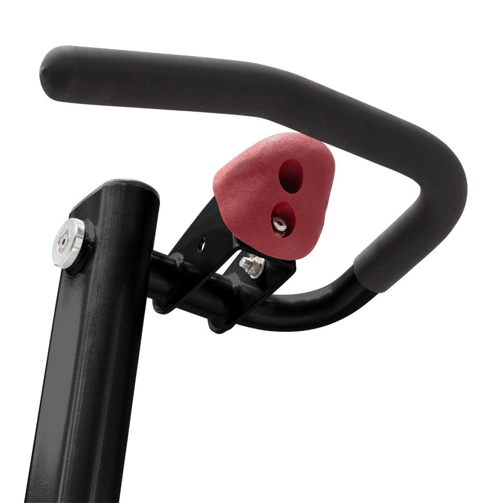 fitness tree handle grip close up with ergonomic design for pull ups and upper body training