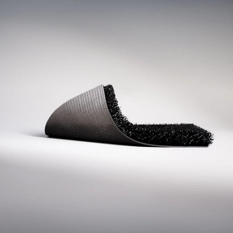 Side profile of the Centr x HYROX Perform Turf showing the 16 mm pile construction.